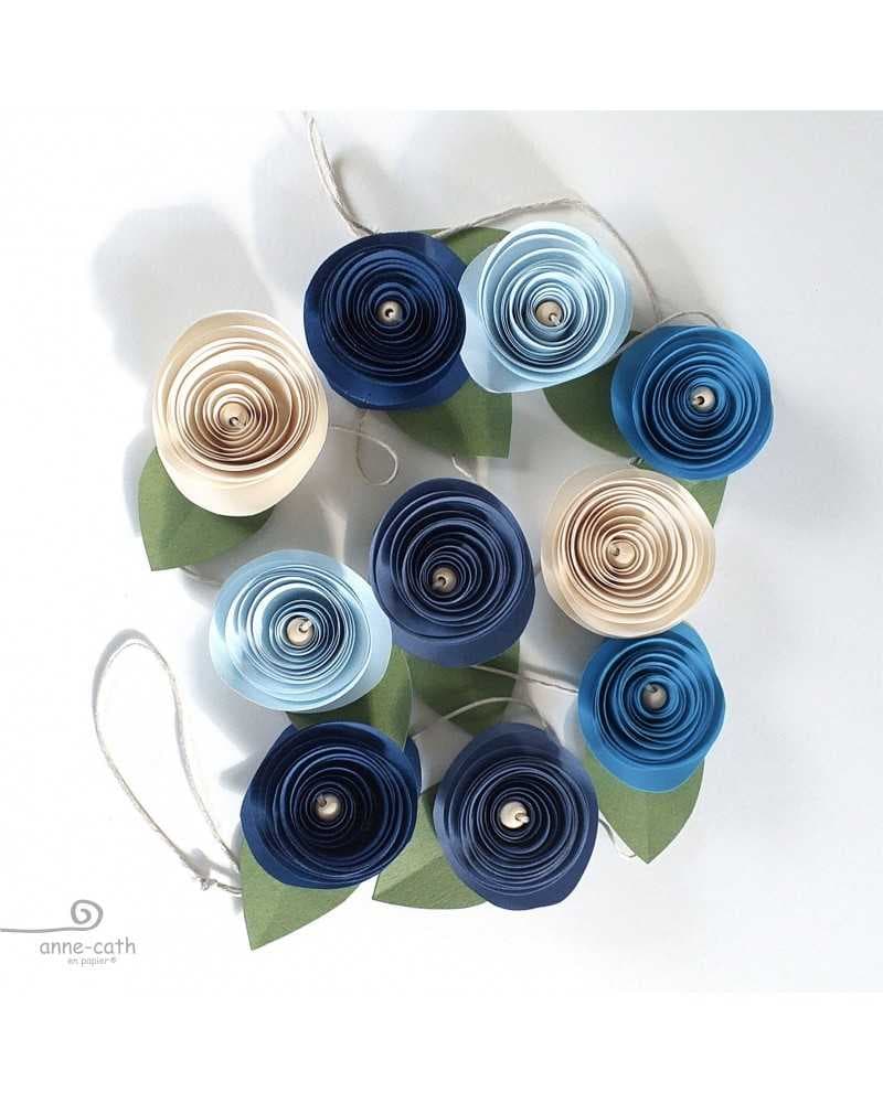 Guirlande fleurs papier bleue